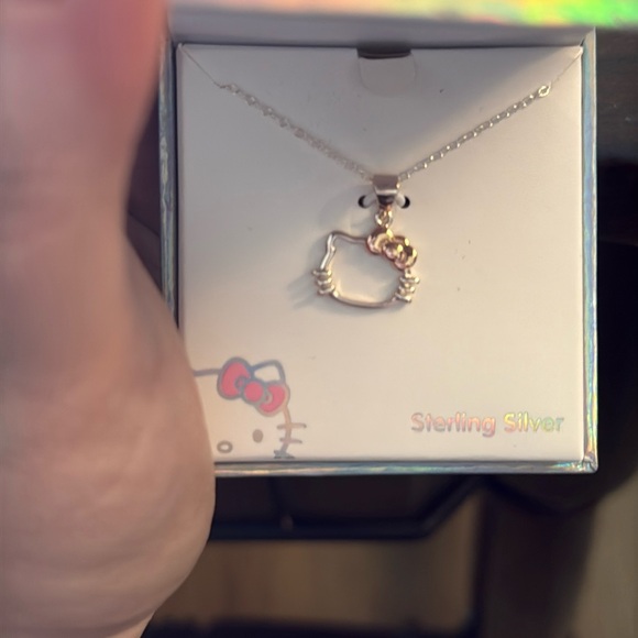 NWT Hello Kitty silver minimalist necklace - Picture 3 of 4